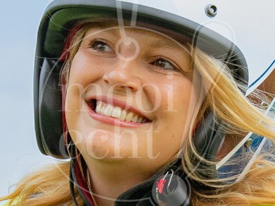 Fotoshoot VR, skydiven en zijspan voor zorgorganisatie