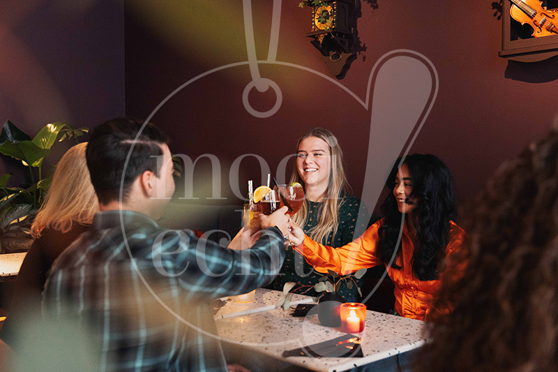 Fotoshoot vriendengroep restaurant2