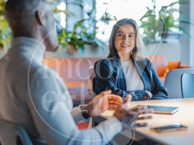 Fotoshoot detacheerder bij banken en verzekeraars