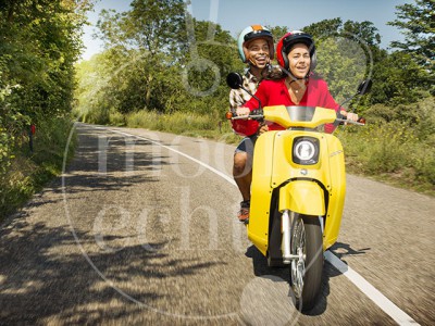 Coverbeeld scooter rijden in de duinen